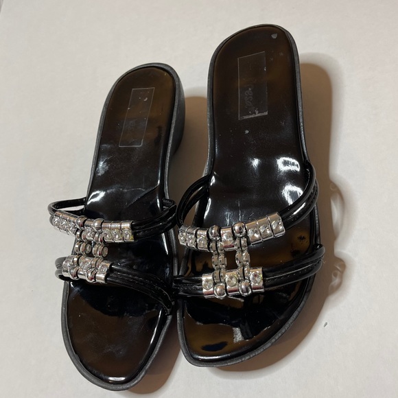 Fresa Black and Silver Sandals - Picture 2 of 9